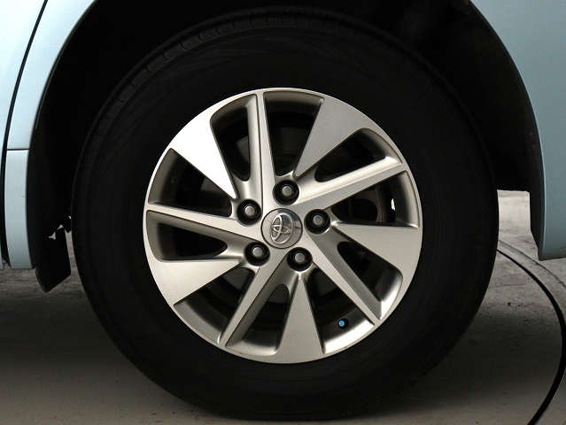 お客様のお好みの新品18インチ、19インチ、
20インチホイール装着可能！ダウンサスなど
ローダウンも取付可能です！ヴァルドやワー
クなどのメーカー品も取り寄せ可能です！