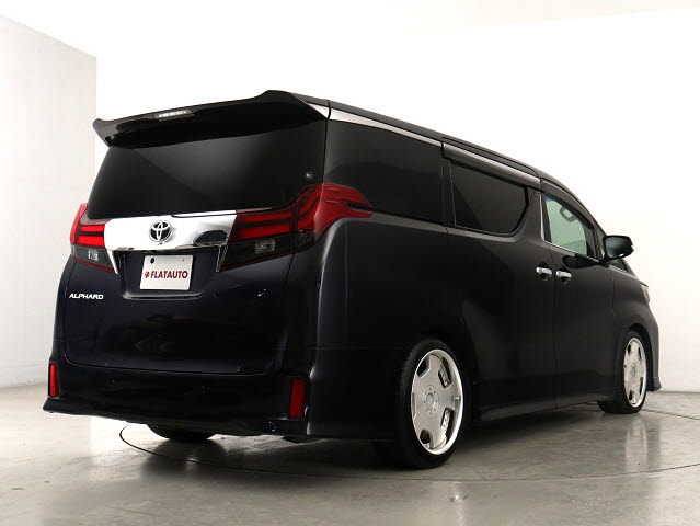 車種に特化した専門店仕入れこだわりの　　
仕入れ車両が揃っております!　　　　　　
プロの目利きで仕入れたお車を展示中です!