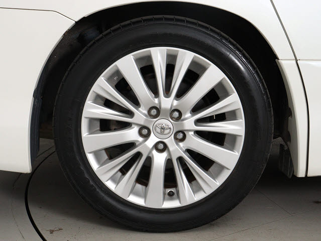 お客様のお好みの新品18インチ、19インチ、
20インチホイール装着可能！ダウンサスなど
ローダウンも取付可能です！ヴァルドやワー
クなどのメーカー品も取り寄せ可能です！