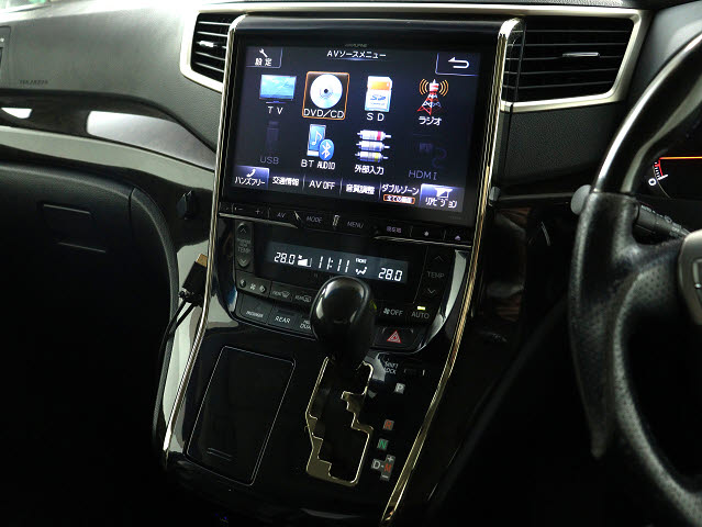 【大人気☆ＡＬＰＩＮＥ　１０インチナビ】
定価29万円相当の１０型ナビです♪
大画面で見やすいだけでなく､
インパネとの一体感もあり見た目も抜群!