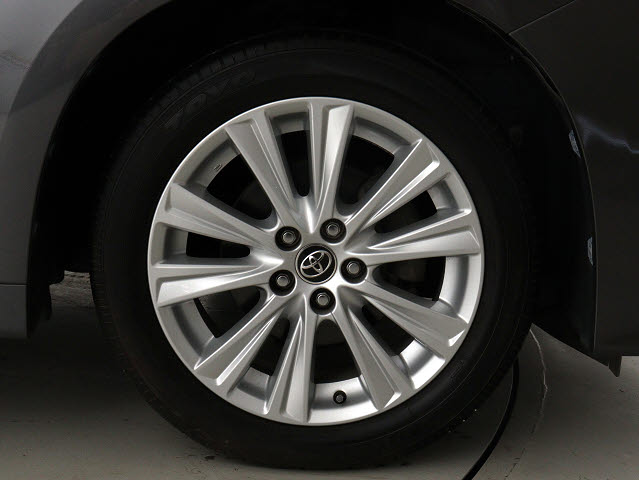 お客様のお好みの新品18インチ、19インチ、
20インチホイール装着可能！ダウンサスなど
ローダウンも取付可能です！ヴァルドやワー
クなどのメーカー品も取り寄せ可能です！