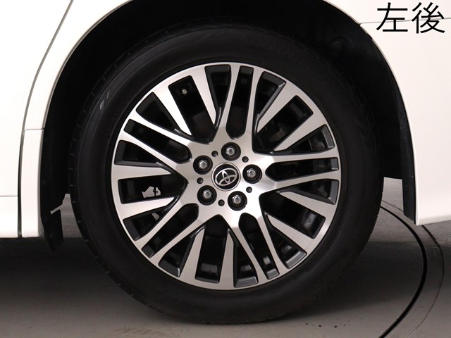 お客様のお好みの新品18インチ、19インチ、
20インチホイール装着可能！ダウンサスなど
ローダウンも取付可能です！ヴァルドやワー
クなどのメーカー品も取り寄せ可能です！