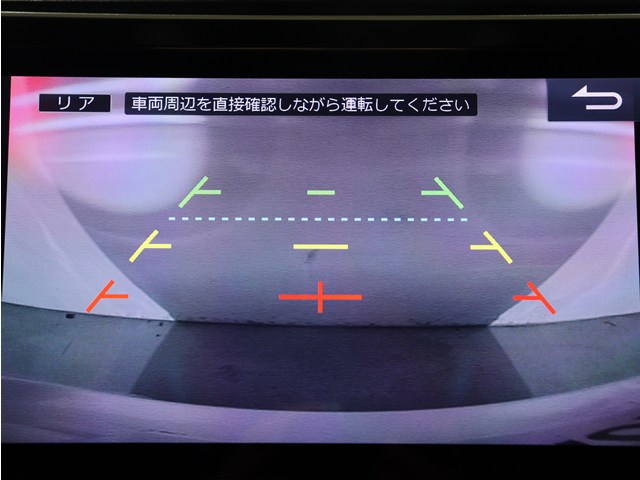 【バックカメラ装備】
大きな車でも安心のバックカメラを完備!
後方も視認できるので安心安全に駐車可能!