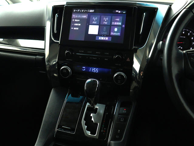 【純正９インチディスプレイオーディオ】Ｂ
ｌｕｅｔｏｏｔｈ接続で音楽再生も可能！ま
たスマートフォンと連携する事で多彩な機能
も使用可能です！