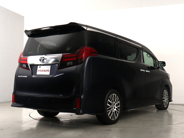 車種に特化した専門店仕入れこだわりの　　
仕入れ車両が揃っております!　　　　　　
プロの目利きで仕入れたお車を展示中です!