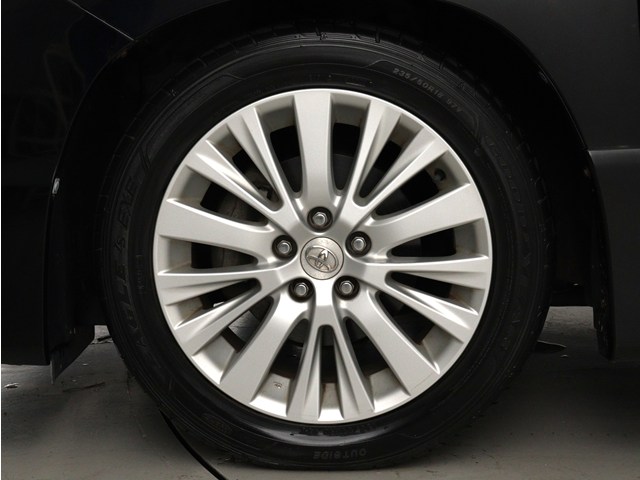 お客様のお好みの新品18インチ、19インチ、
20インチホイール装着可能！ダウンサスなど
ローダウンも取付可能です！ヴァルドやワー
クなどのメーカー品も取り寄せ可能です！