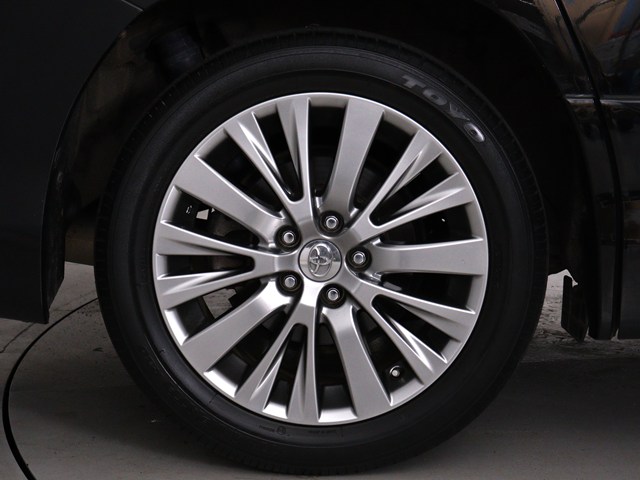 お客様のお好みの新品18インチ、19インチ、
20インチホイール装着可能！ダウンサスなど
ローダウンも取付可能です！ヴァルドやワー
クなどのメーカー品も取り寄せ可能です！