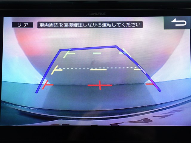 【バックカメラ装備】
大きな車でも安心のバックカメラを完備!
後方も視認できるので安心安全に駐車可能!