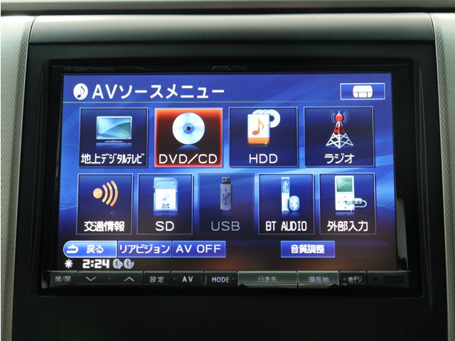 【操作性視認性◎　８インチナビ】
見た目も操作性も視認性も抜群!
大画面ナビは人気の装備です｡