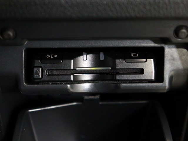 【ＥＴＣ完備!】
高速道路でストレスなく走行できます｡
今や必須の装備ですね!