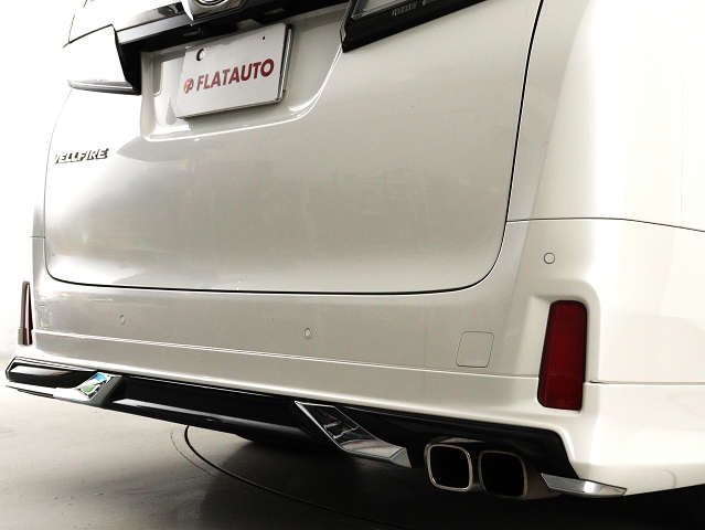 【ＭＯＤＥＬＬＩＳＴＡスタイルエアロ】
大人気のＭＯＤＥＬＬＩＳＴＡを装備!