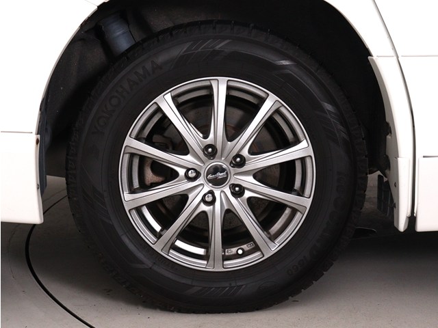 お客様のお好みの新品18インチ、19インチ、
20インチホイール装着可能！ダウンサスなど
ローダウンも取付可能です！ヴァルドやワー
クなどのメーカー品も取り寄せ可能です！