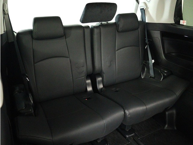 【サードシートまで広々空間】
シートアレンジにて快適空間を演出します!
豊富なアレンジパターンがございます!