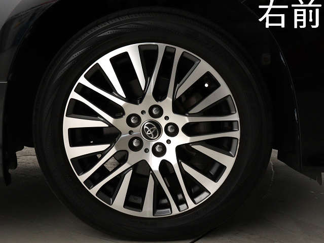 お客様のお好みの新品18インチ、19インチ、
20インチホイール装着可能！ダウンサスなど
ローダウンも取付可能です！ヴァルドやワー
クなどのメーカー品も取り寄せ可能です！