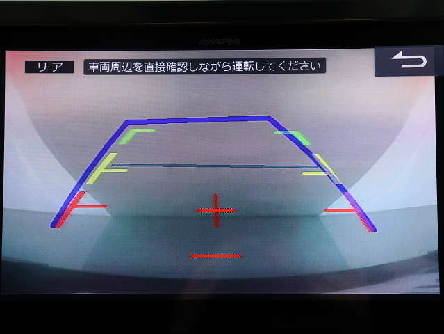 【バックカメラ装備】
大きな車でも安心のバックカメラを完備!
後方も視認できるので安心安全に駐車可能!