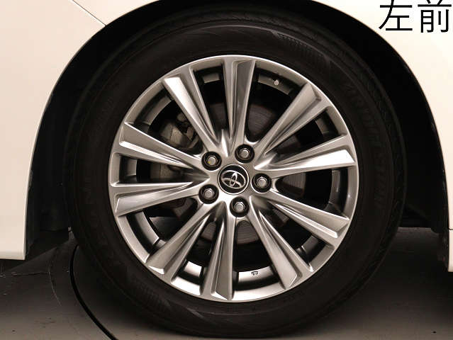 お客様のお好みの新品18インチ、19インチ、
20インチホイール装着可能！ダウンサスなど
ローダウンも取付可能です！ヴァルドやワー
クなどのメーカー品も取り寄せ可能です！