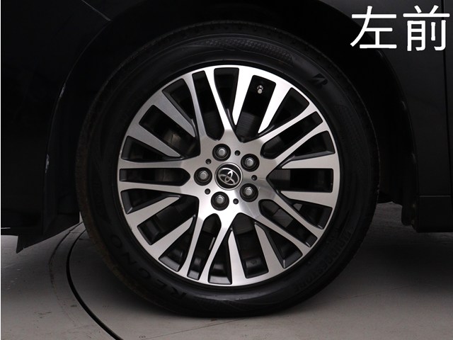 お客様のお好みの新品18インチ、19インチ、
20インチホイール装着可能！ダウンサスなど
ローダウンも取付可能です！ヴァルドやワー
クなどのメーカー品も取り寄せ可能です！