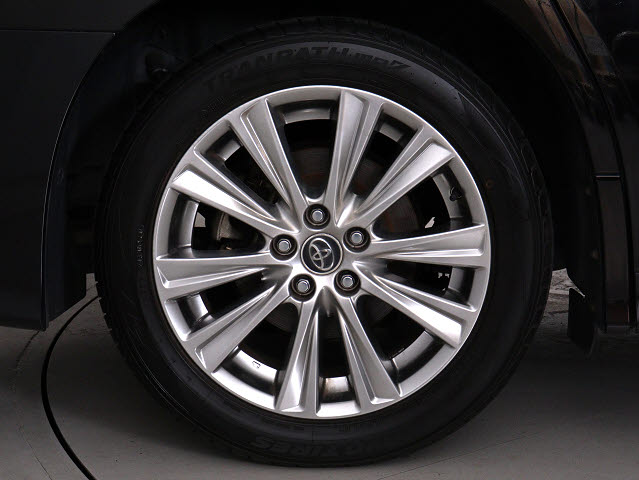 お客様のお好みの新品18インチ、19インチ、
20インチホイール装着可能！ダウンサスなど
ローダウンも取付可能です！ヴァルドやワー
クなどのメーカー品も取り寄せ可能です！