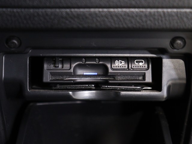 【ＥＴＣ完備!】
高速道路でストレスなく走行できます｡
今や必須の装備ですね!