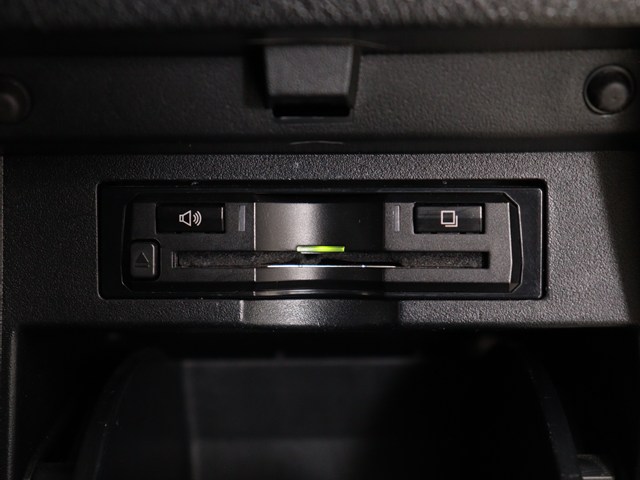 【ＥＴＣ完備!】
高速道路でストレスなく走行できます｡
今や必須の装備ですね!