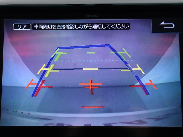 【バックカメラ装備】
大きな車でも安心のバックカメラを完備!
後方も視認できるので安心安全に駐車可能!