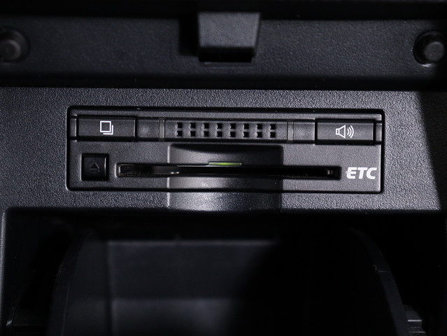 【ＥＴＣ完備!】
高速道路でストレスなく走行できます｡
今や必須の装備ですね!