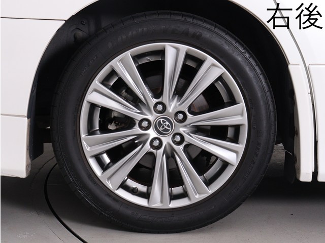 お客様のお好みの新品18インチ、19インチ、
20インチホイール装着可能！ダウンサスなど
ローダウンも取付可能です！ヴァルドやワー
クなどのメーカー品も取り寄せ可能です！