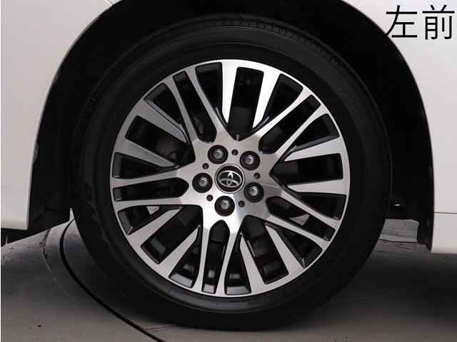 お客様のお好みの新品18インチ、19インチ、
20インチホイール装着可能！ダウンサスなど
ローダウンも取付可能です！ヴァルドやワー
クなどのメーカー品も取り寄せ可能です！