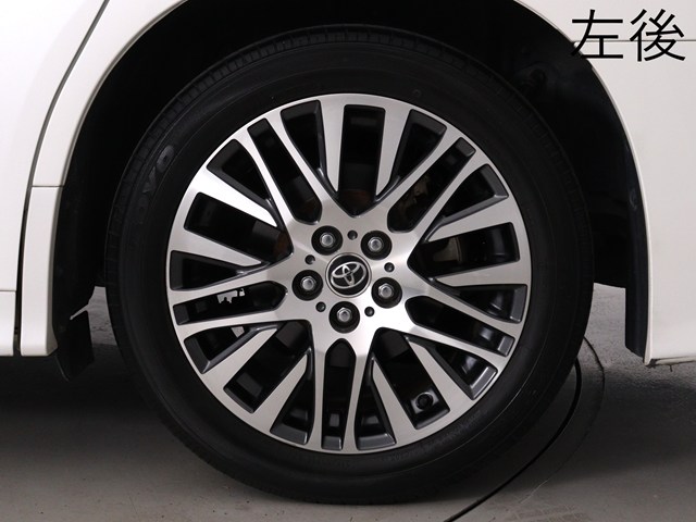 お客様のお好みの新品18インチ、19インチ、
20インチホイール装着可能！ダウンサスなど
ローダウンも取付可能です！ヴァルドやワー
クなどのメーカー品も取り寄せ可能です！