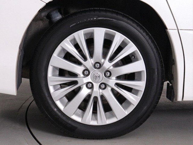 お客様のお好みの新品18インチ、19インチ、
20インチホイール装着可能！ダウンサスなど
ローダウンも取付可能です！ヴァルドやワー
クなどのメーカー品も取り寄せ可能です！