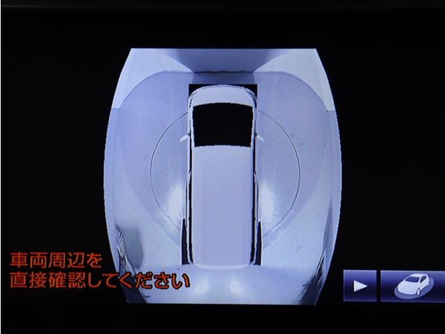 【パノラミックビューモニター　搭載】
全方位確認可能な３６０度カメラ完備です!
オプション価格１０万円オーバーの高級装備