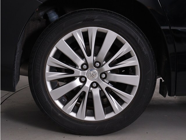 お客様のお好みの新品18インチ、19インチ、
20インチホイール装着可能！ダウンサスなど
ローダウンも取付可能です！ヴァルドやワー
クなどのメーカー品も取り寄せ可能です！