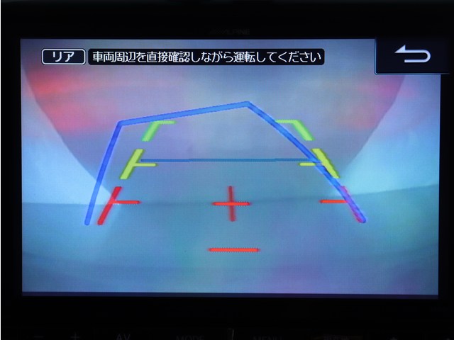 【バックカメラ装備】
大きな車でも安心のバックカメラを完備!
後方も視認できるので安心安全に駐車可能!