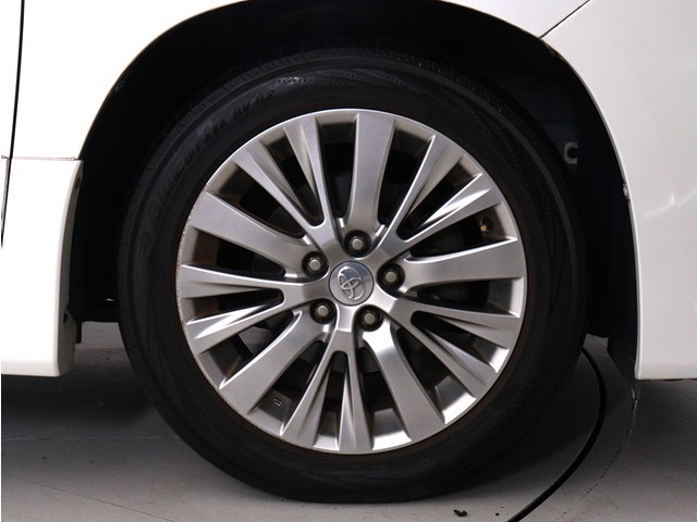 お客様のお好みの新品18インチ、19インチ、
20インチホイール装着可能！ダウンサスなど
ローダウンも取付可能です！ヴァルドやワー
クなどのメーカー品も取り寄せ可能です！