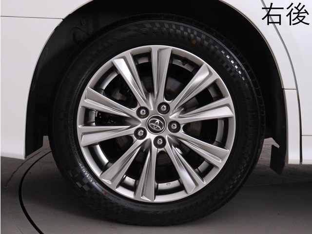 お客様のお好みの新品18インチ、19インチ、
20インチホイール装着可能！ダウンサスなど
ローダウンも取付可能です！ヴァルドやワー
クなどのメーカー品も取り寄せ可能です！