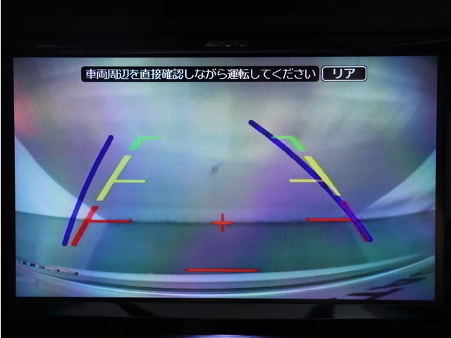 【大人気★ＡＬＰＩＮＥ　９インチナビ】
大画面で見やすいだけでなく､
インパネとの一体感もあり見た目も抜群!