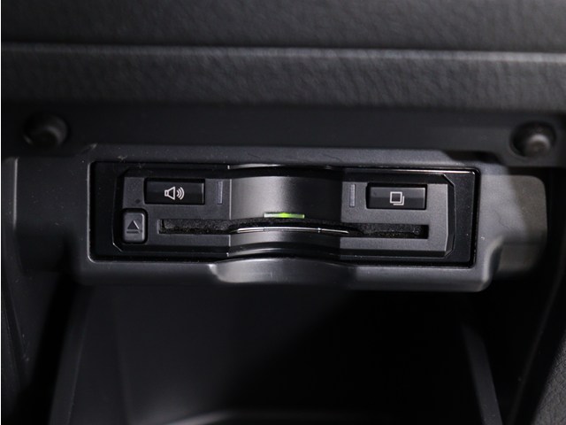 【ＥＴＣ完備!】
高速道路でストレスなく走行できます｡
今や必須の装備ですね!