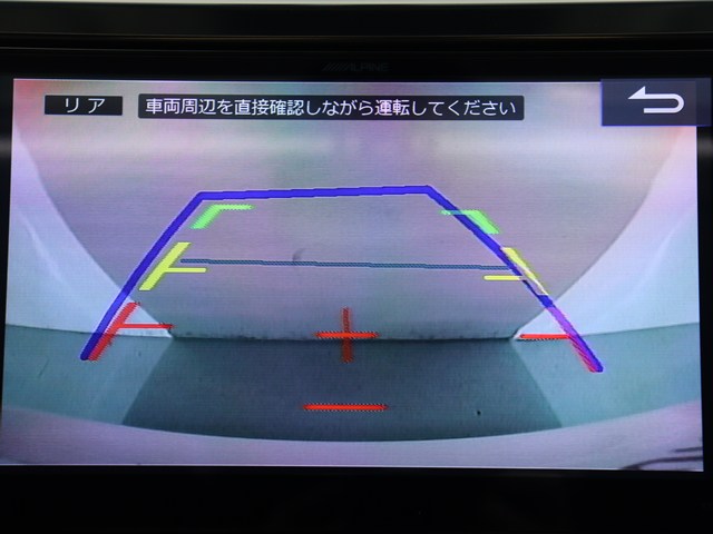 【バックカメラ装備】
大きな車でも安心のバックカメラを完備!
後方も視認できるので安心安全に駐車可能!