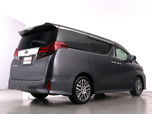 車種に特化した専門店仕入れこだわりの　　
仕入れ車両が揃っております!　　　　　　
プロの目利きで仕入れたお車を展示中です!