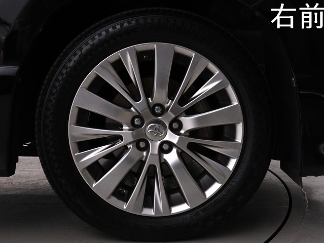 お客様のお好みの新品18インチ、19インチ、
20インチホイール装着可能！ダウンサスなど
ローダウンも取付可能です！ヴァルドやワー
クなどのメーカー品も取り寄せ可能です！