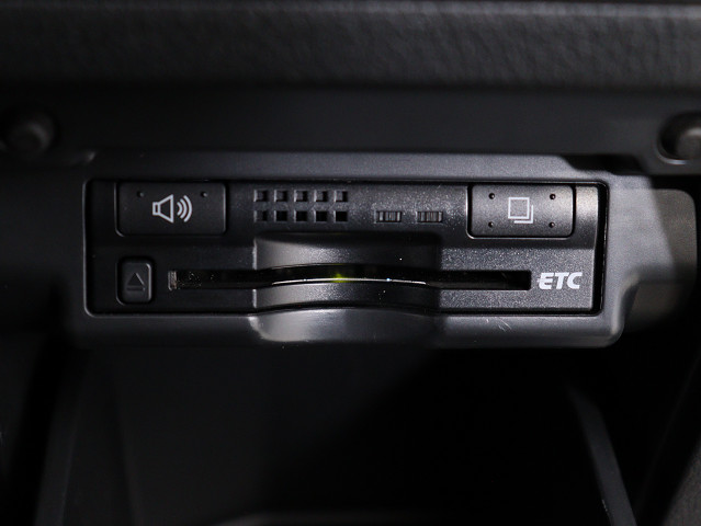 【ＥＴＣ完備!】
高速道路でストレスなく走行できます｡
今や必須の装備ですね!