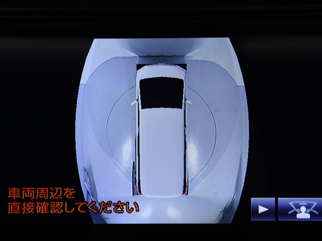 【パノラミックビューモニター　搭載】
全方位確認可能な３６０度カメラ完備です!
オプション価格１０万円オーバーの高級装備