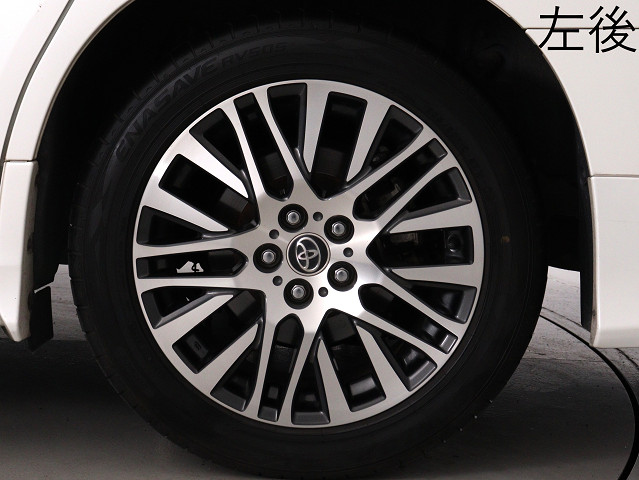 お客様のお好みの新品18インチ、19インチ、
20インチホイール装着可能！ダウンサスなど
ローダウンも取付可能です！ヴァルドやワー
クなどのメーカー品も取り寄せ可能です！