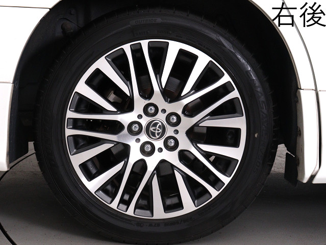 お客様のお好みの新品18インチ、19インチ、
20インチホイール装着可能！ダウンサスなど
ローダウンも取付可能です！ヴァルドやワー
クなどのメーカー品も取り寄せ可能です！