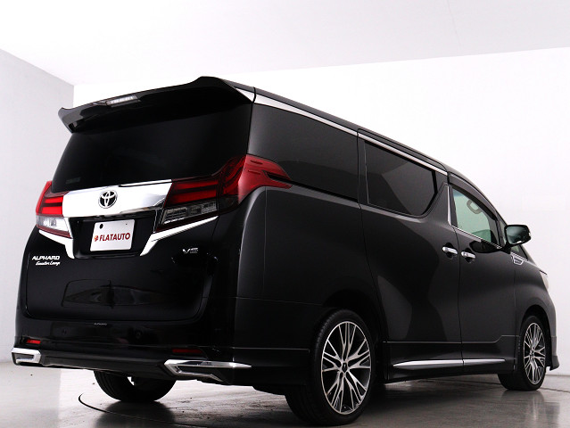 車種に特化した専門店仕入れこだわりの　　
仕入れ車両が揃っております!　　　　　　
プロの目利きで仕入れたお車を展示中です!