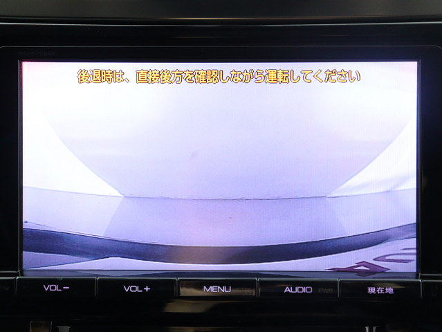 【バックカメラ装備】
大きな車でも安心のバックカメラを完備!
後方も視認できるので安心安全に駐車可能!