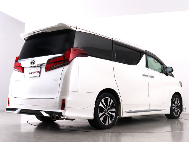車種に特化した専門店仕入れこだわりの　　
仕入れ車両が揃っております!　　　　　　
プロの目利きで仕入れたお車を展示中です!