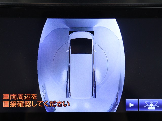 【パノラミックビューモニター　搭載】
全方位確認可能な３６０度カメラ完備です!
オプション価格１０万円オーバーの高級装備