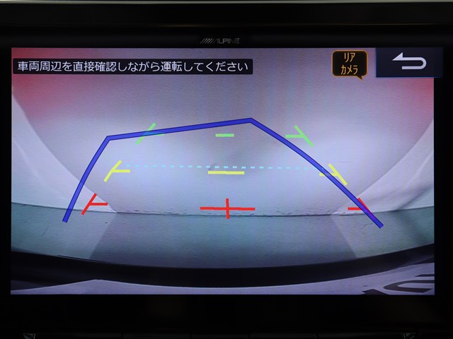【バックカメラ装備】
大きな車でも安心のバックカメラを完備!
後方も視認できるので安心安全に駐車可能!