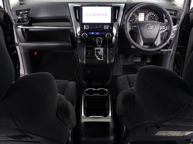 内装の状態も非常にクリーンな状態です｡
ご納車前には専門スタッフが
隅々までクリーニングを行います!